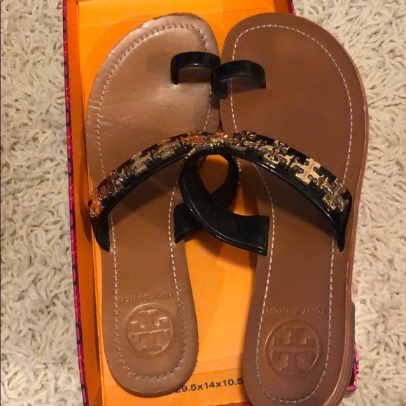 ❌SOLD❌ Tory Burch Val Flat Sandal - Picture 5 of 8